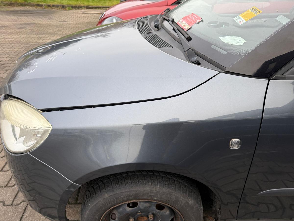 Skoda Fabia 2 5J original Kotfl&uuml;gel vorn links LF8J Anthrazitgrau BJ09